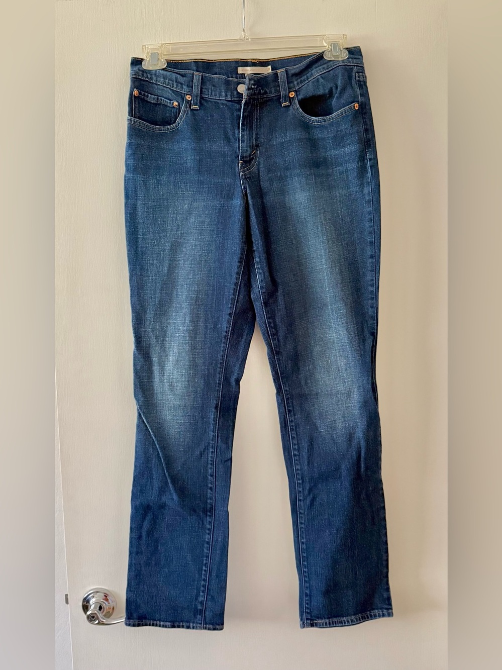 Levi’s 414 relaxed straight fit jeans